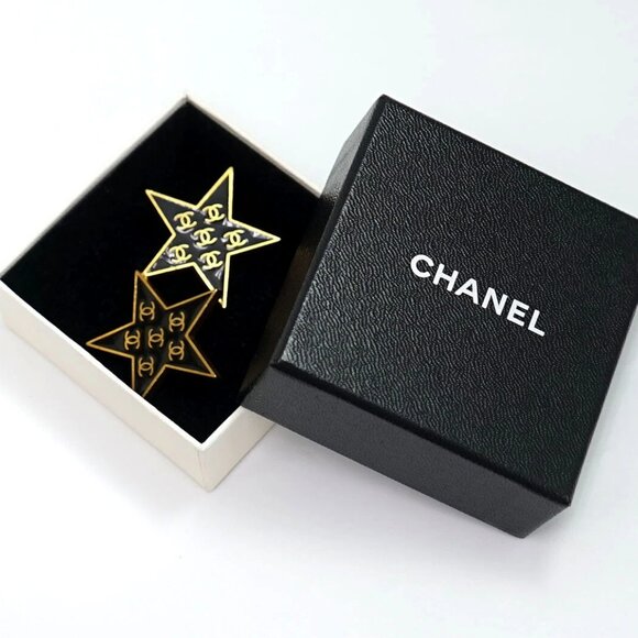 CHANEL CC Logos Black Star Clip-On Earrings Gold Tone 01P Auth w/Box c1150 - Picture 7 of 16